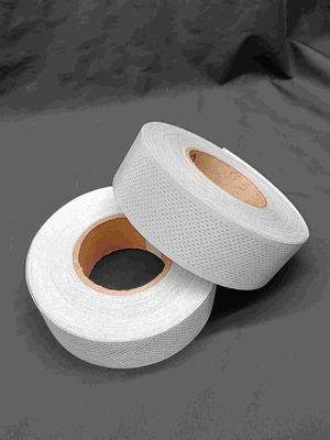 Vải phản quang đục lỗ Băng phản quang an toàn bạc có khả năng hiển thị cao cho quần áo