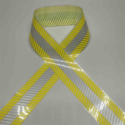 Lớp vải phản xạ Polyester hiển thị với chất kết dính hoạt tính nhiệt